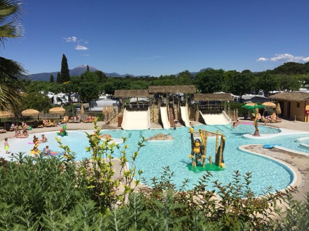 ホテル Piani Di Clodia Holidaypark ラツィーゼ エクステリア 写真