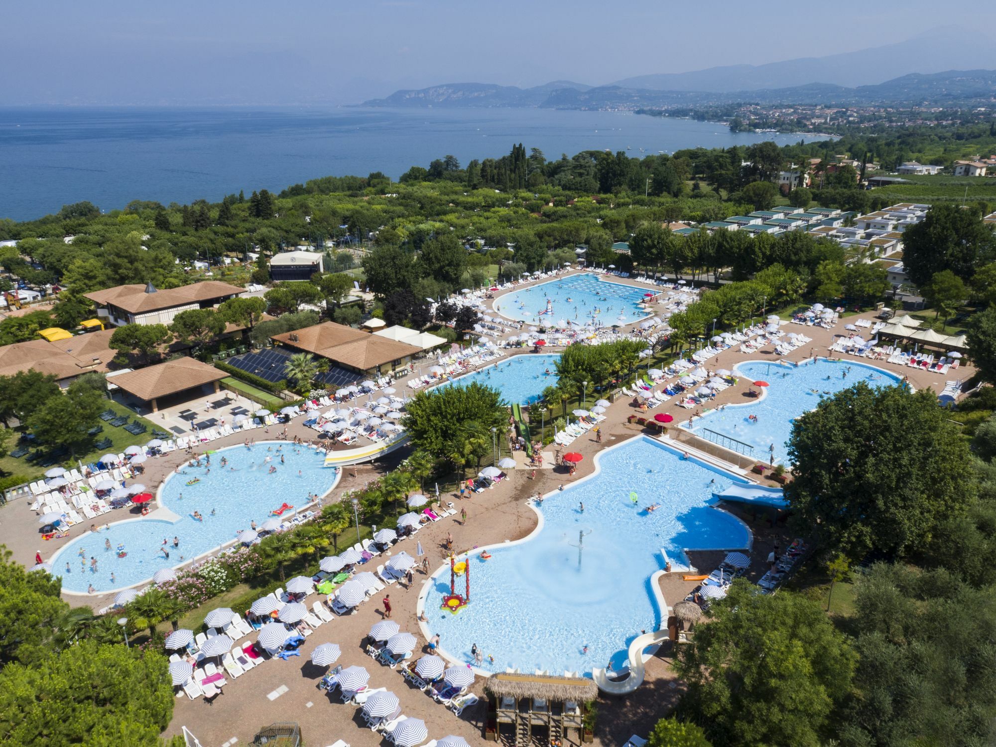 ホテル Piani Di Clodia Holidaypark ラツィーゼ エクステリア 写真